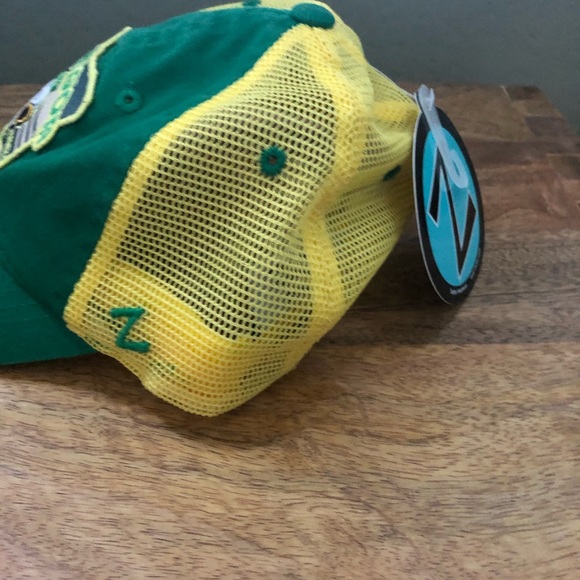 University of Oregon hat - Picture 3 of 6